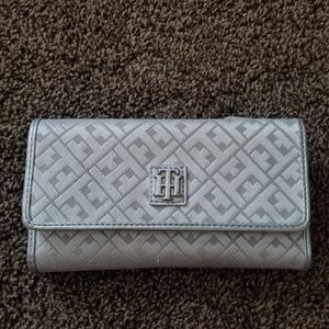 Tommy Hilfiger wallet